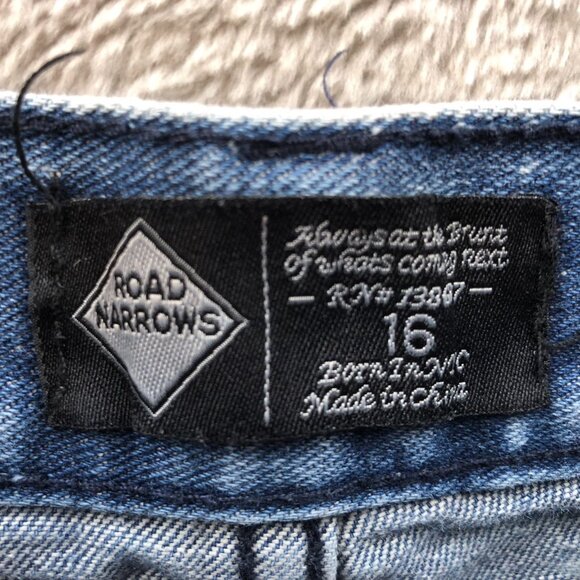 Road Narrows Womens Capri Jeans Size 16 Blue Denim Distressed Raw Hem Casual Y2K - Picture 3 of 15
